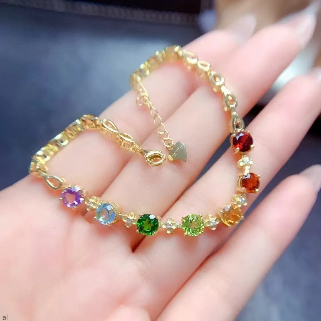 Boutique Jewelry Women's Brace - Al Ain Jewelry & Watches Exhibition 2025 recensione e prezzo