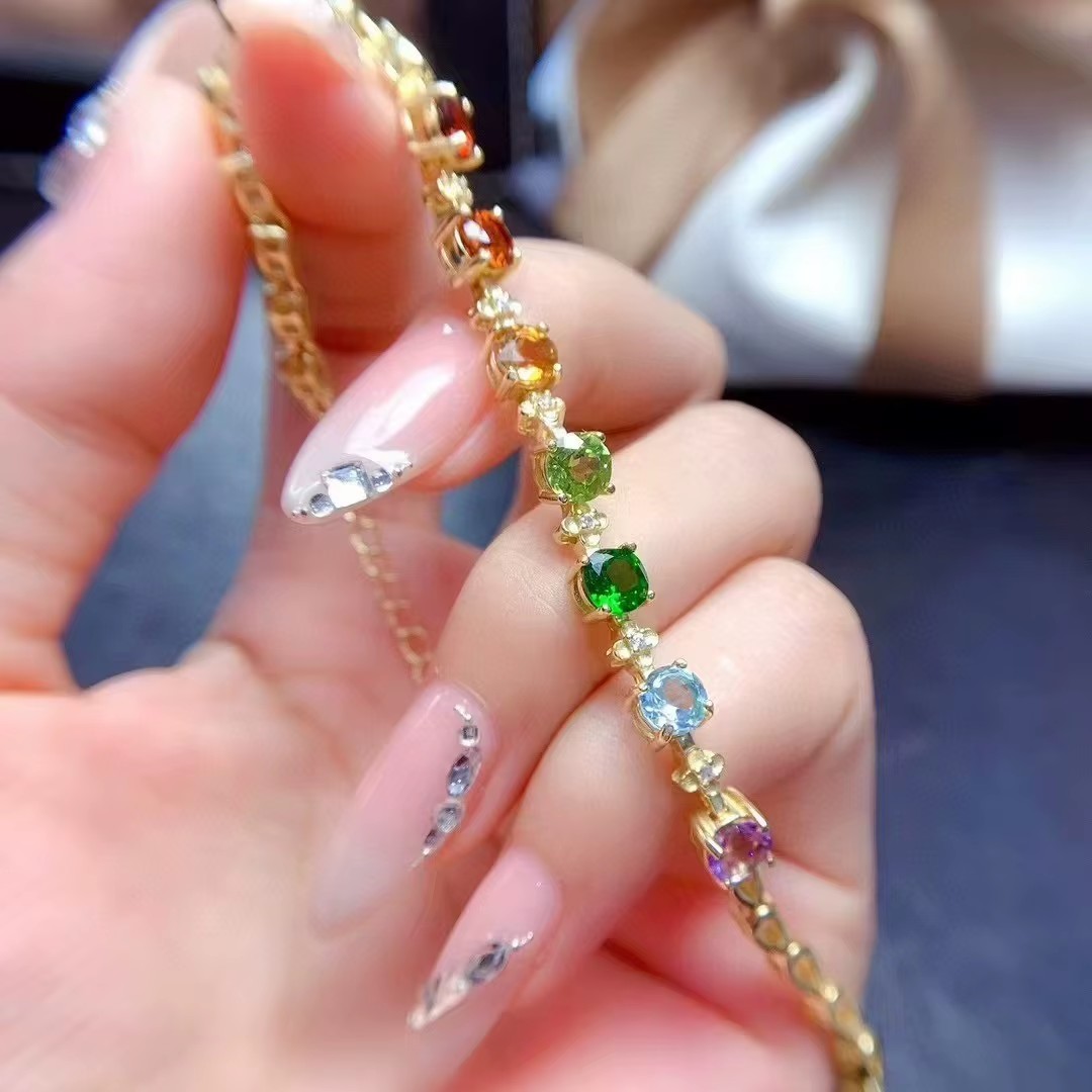 Boutique Jewelry Women's Brace - Al Ain Jewelry & Watches Exhibition 2025 recensione e prezzo