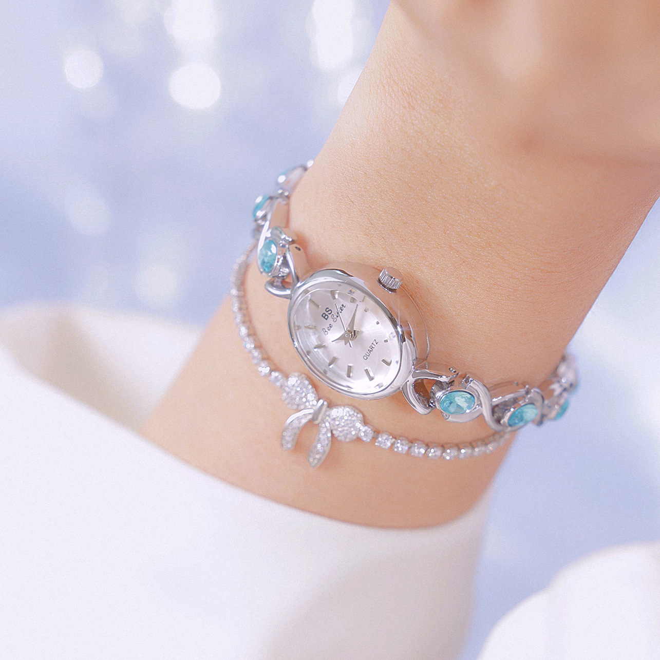 Blue Jewel Oval Bracelet Watch - Jewels In Quartz Watches recensione e prezzo