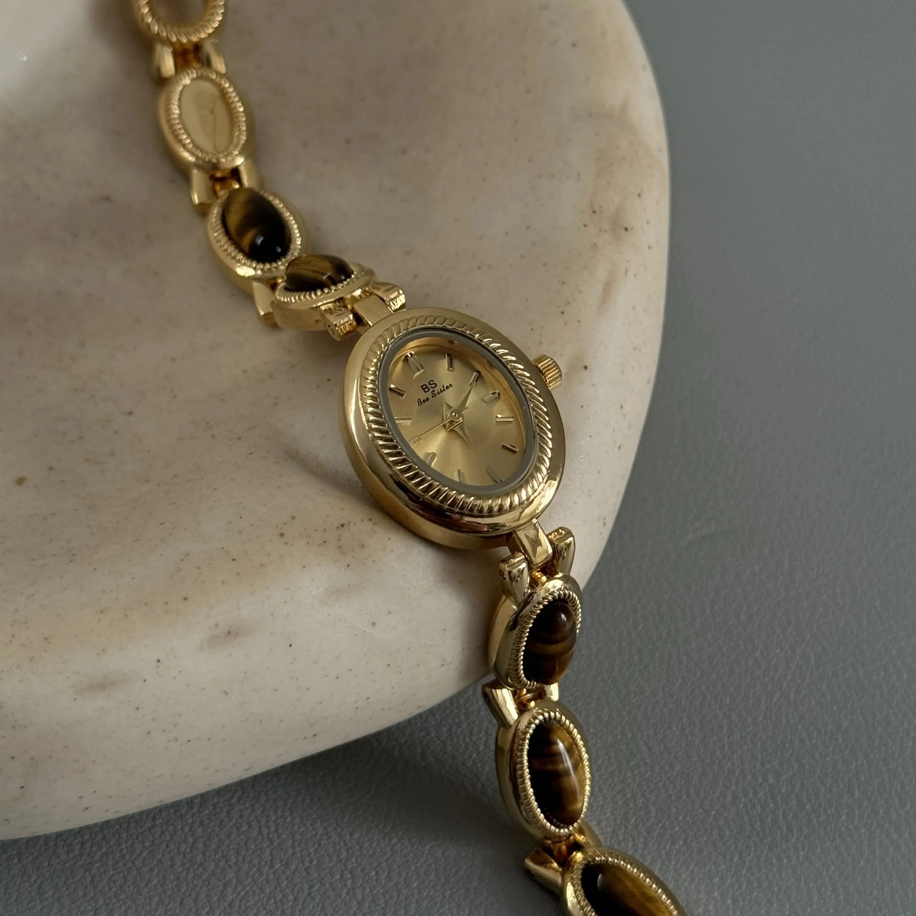 2026 Light Luxury Golden Women - Jewels In Quartz Watches recensione e prezzo