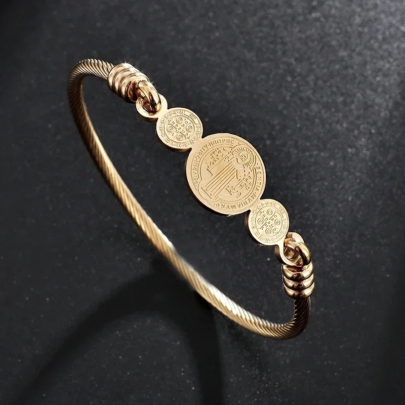 Stainless Steel Saint Benito C - Al Ain Jewelry & Watches Exhibition 2025 recensione e prezzo