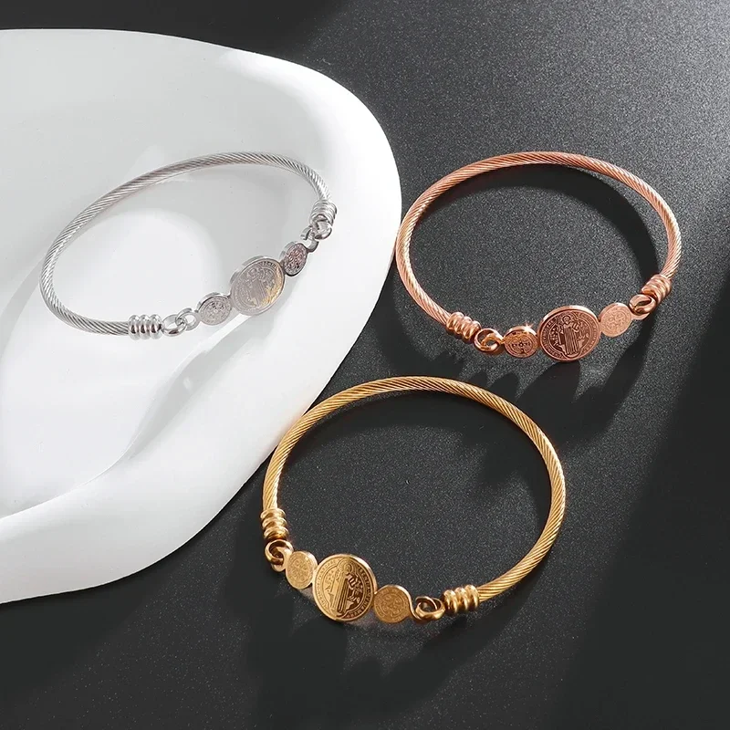 Stainless Steel Saint Benito C - Al Ain Jewelry & Watches Exhibition 2025 recensione e prezzo